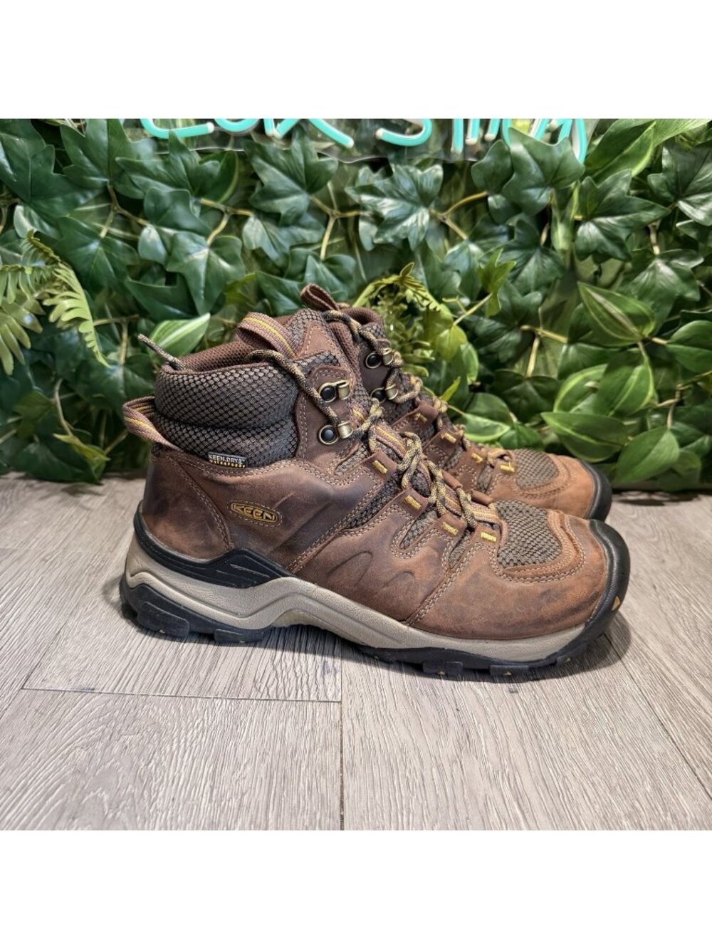 Keen Men Gypsum II Mid Brown Leather Waterproof Hiking Boots US Size 8.5
